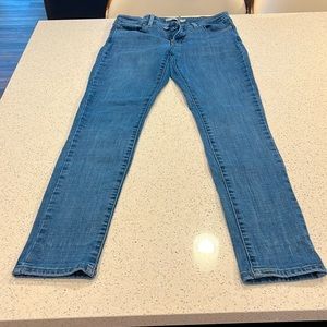 Levi’s 711 skinny jeans W28 L30